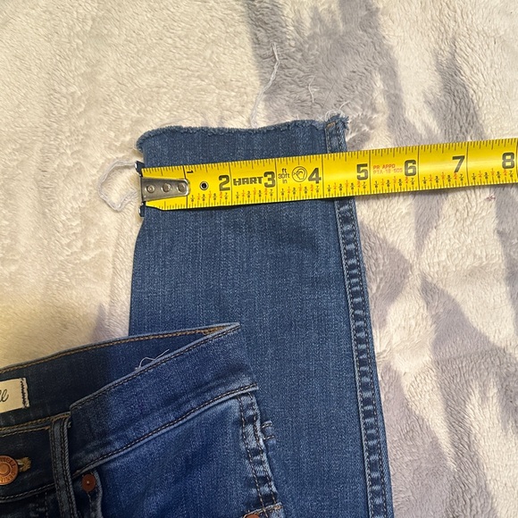A95.  Madewell Dark Blue Ankle Jeans size 25 T - Picture 8 of 10